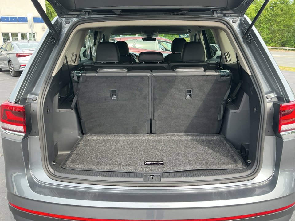Certified 2025 Volkswagen Atlas SE FWD image 19