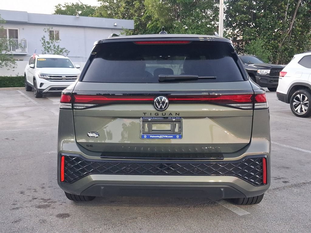 New 2026 Volkswagen Tiguan SE R-Line FWD image 4