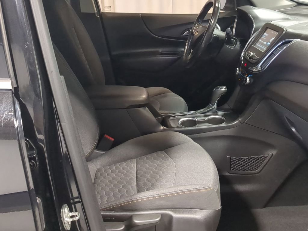 Used 2018 Chevrolet Equinox LT FWD image 27