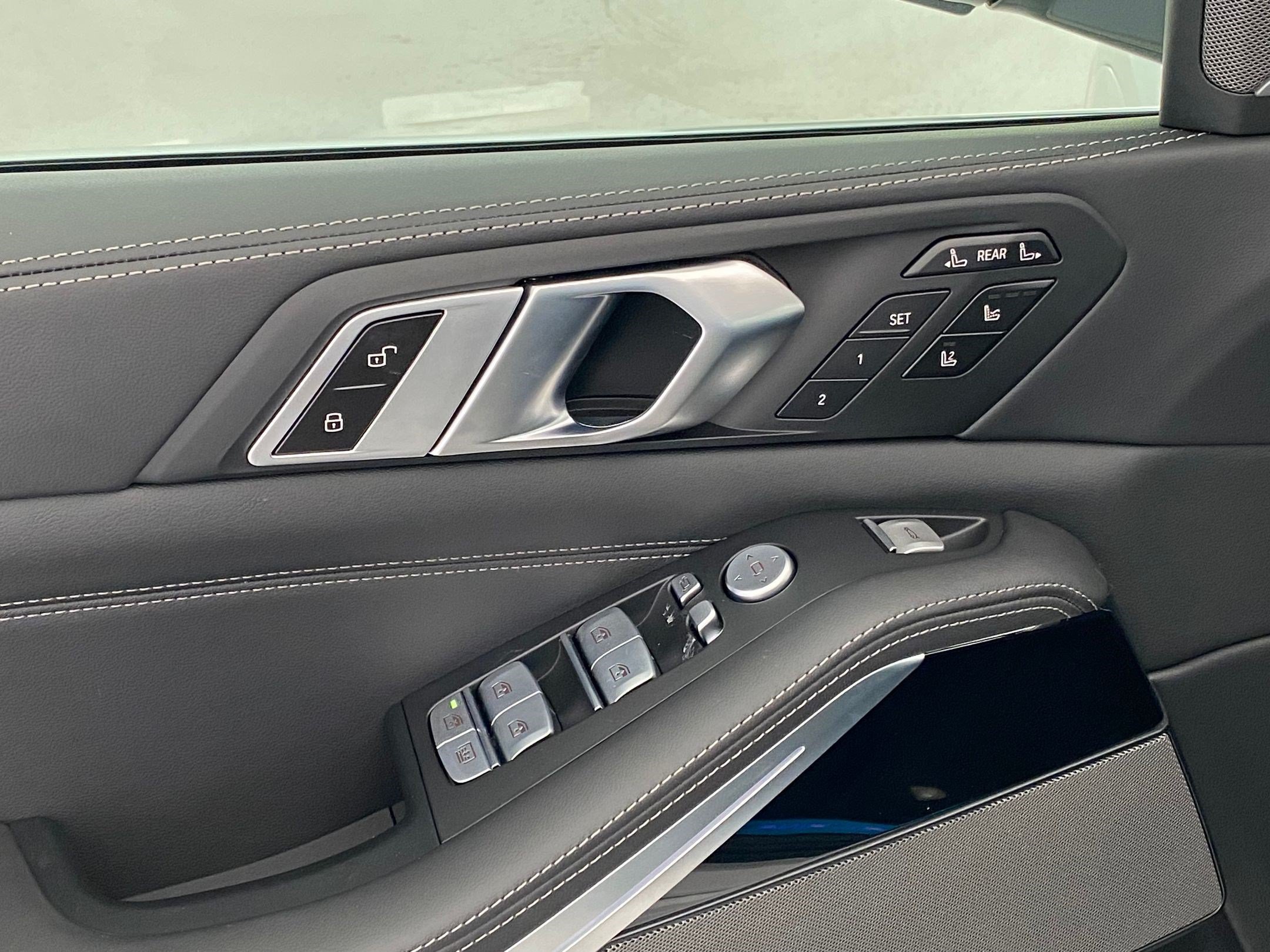 New 2026 BMW ALPINA XB7 AWD/4WD image 24