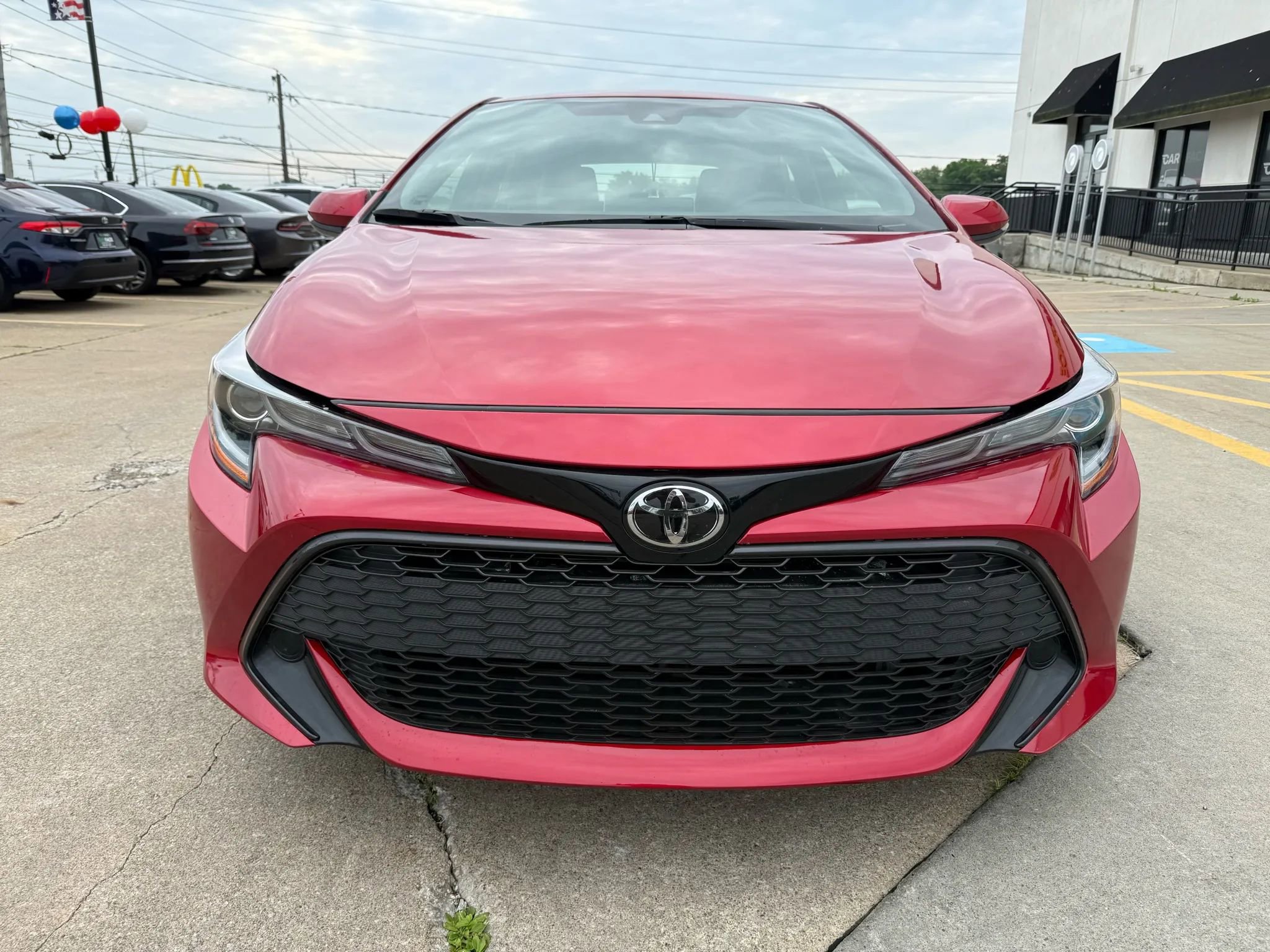 Used 2022 Toyota Corolla Hatchback image 2