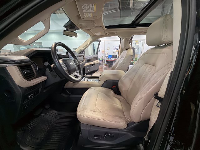 Used 2024 Ford Expedition Max Limited AWD/4WD image 11