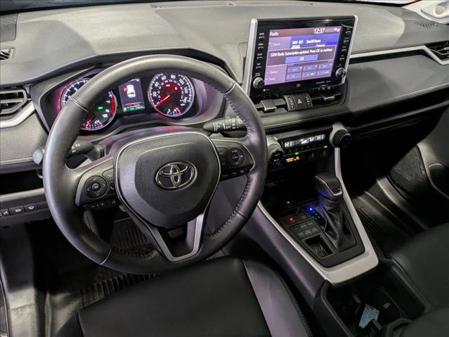 Used 2022 Toyota RAV4 XLE Premium image 13