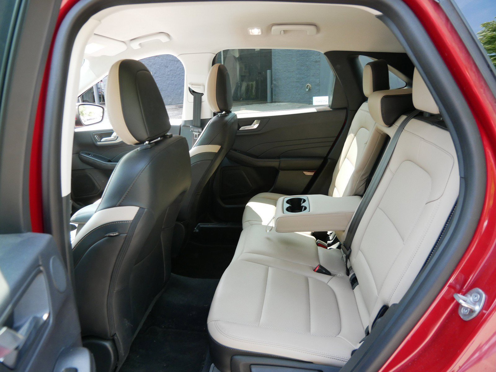 Used 2021 Ford Escape SEL w/ Technology Package AWD/4WD image 10