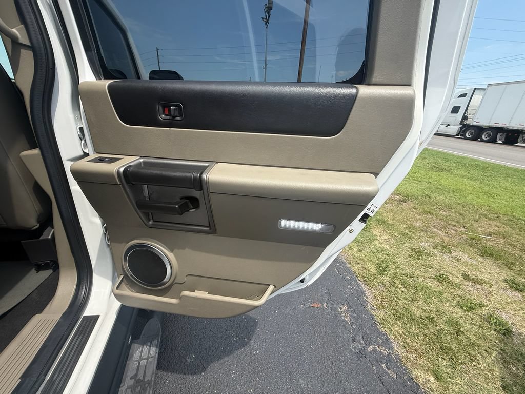 Used 2003 HUMMER H2 w/ Preferred Equipment Group AWD/4WD image 19