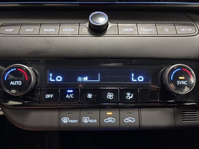 Used 2025 Hyundai Elantra SEL FWD image 17