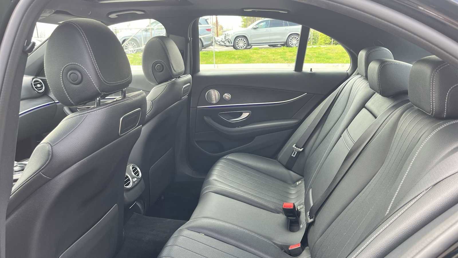 Certified 2019 Mercedes-Benz E 300 4MATIC image 13