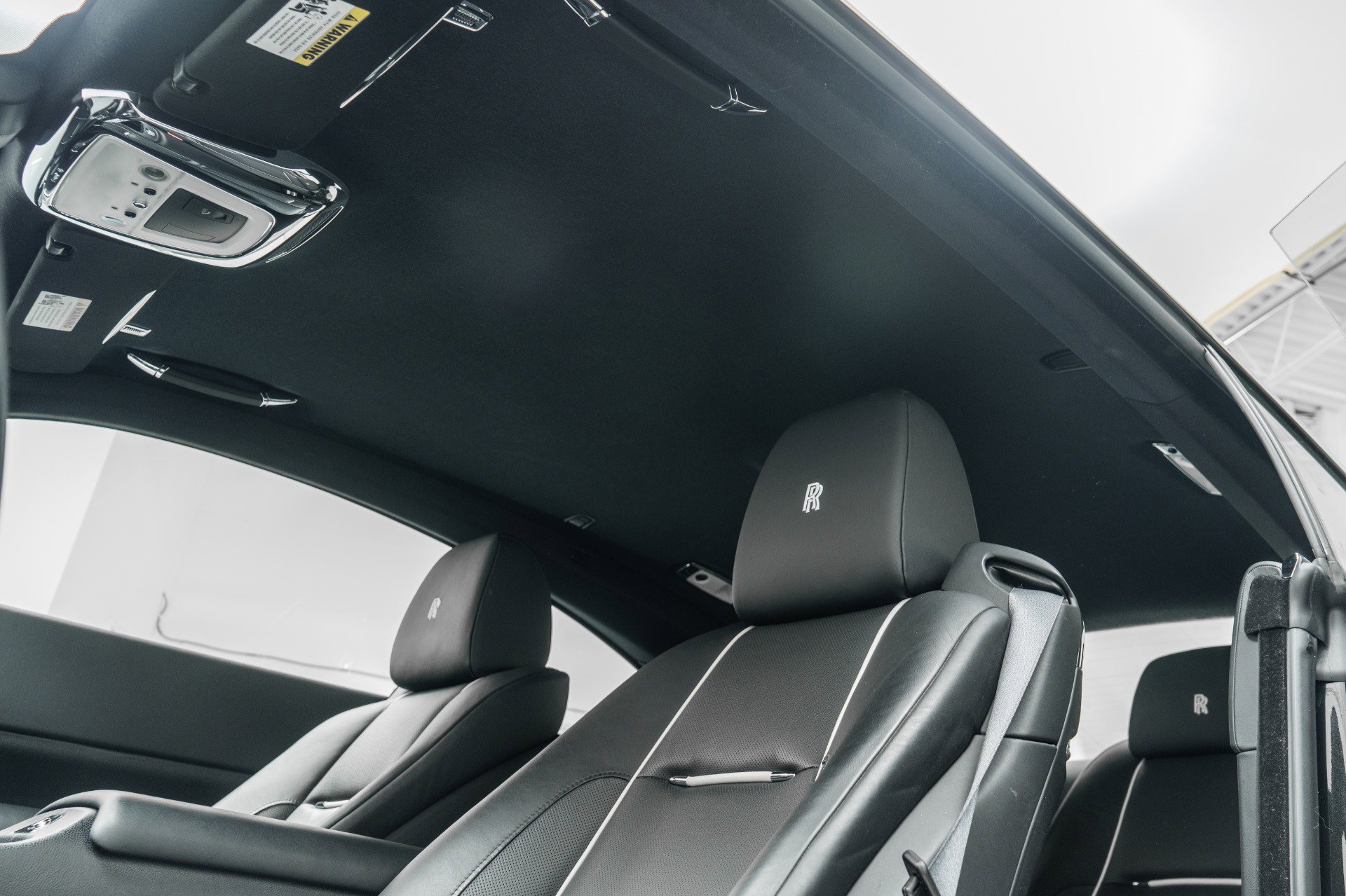 Used 2015 Rolls-Royce Wraith image 18