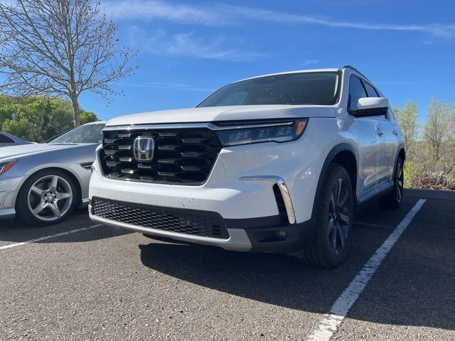 Certified 2023 Honda Pilot Touring image 8