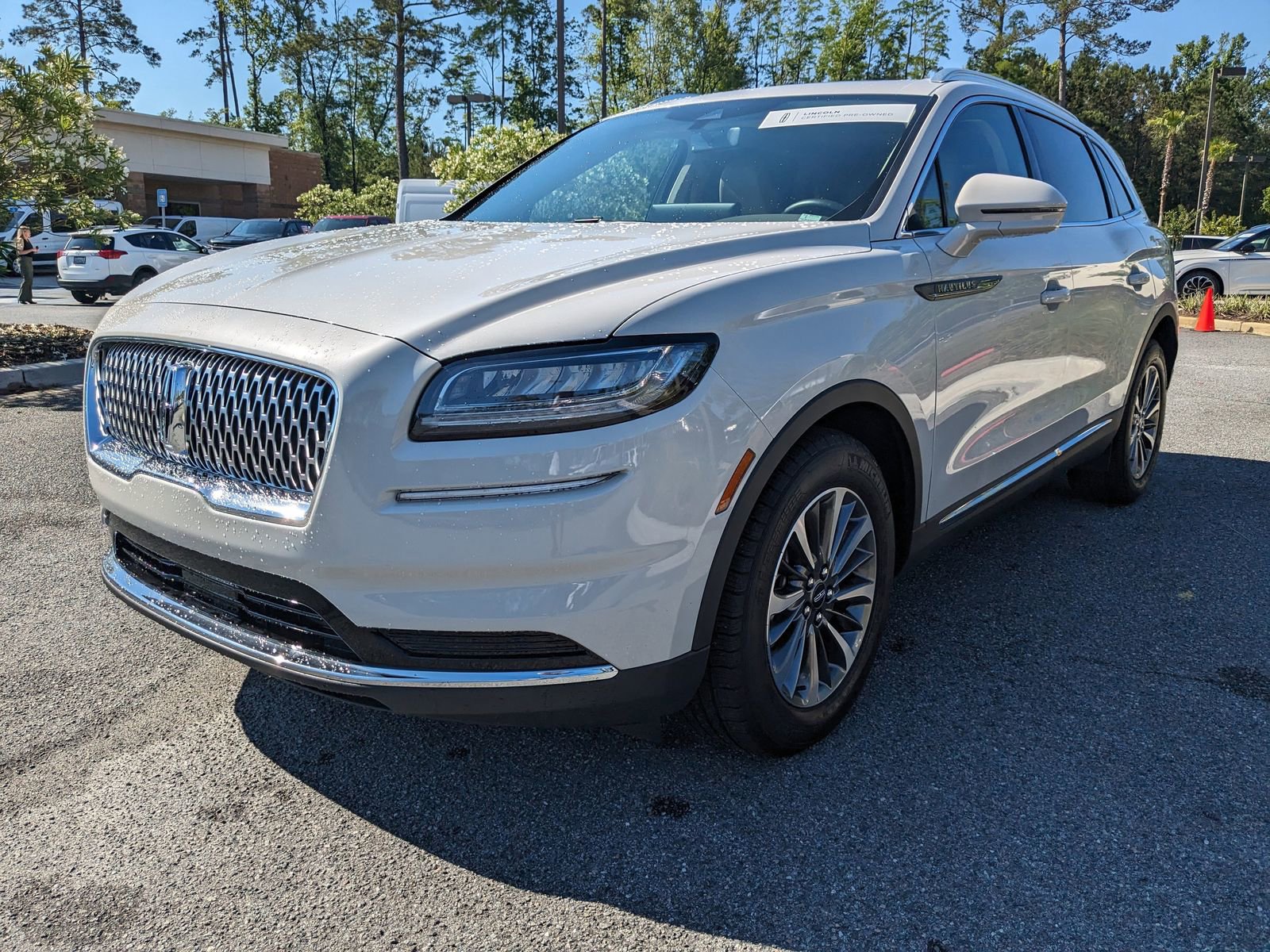 Certified 2023 Lincoln Nautilus Reserve image 9