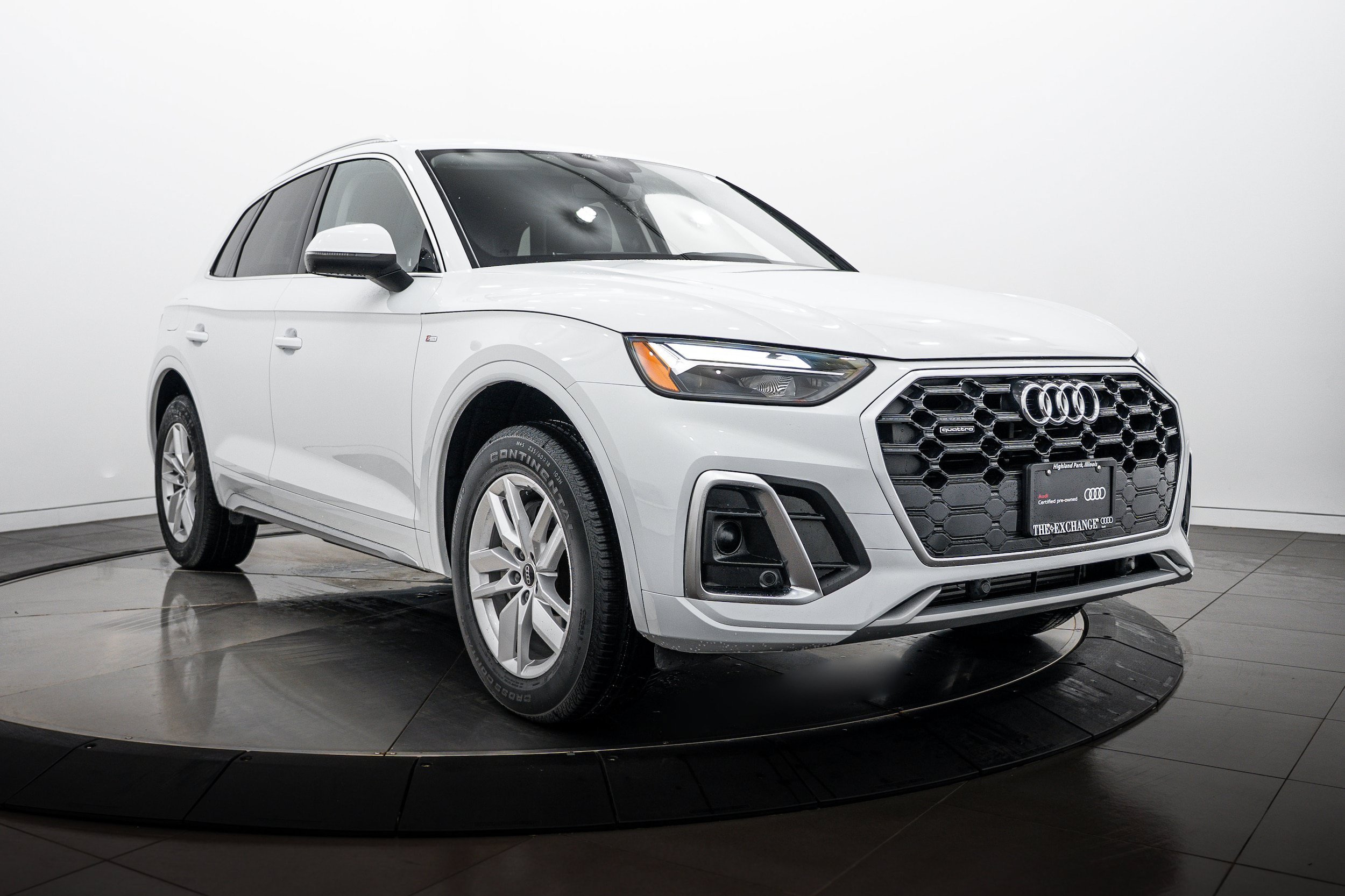 Certified 2023 Audi Q5 2.0T Premium w/ Convenience Package AWD/4WD image 2