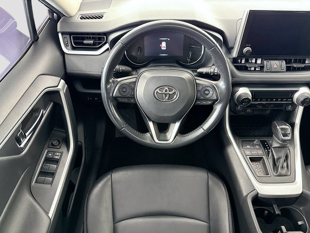Used 2023 Toyota RAV4 XLE Premium FWD image 10
