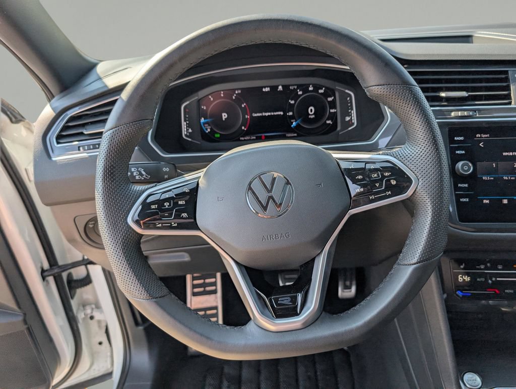 Used 2022 Volkswagen Tiguan SEL R-Line AWD/4WD image 13