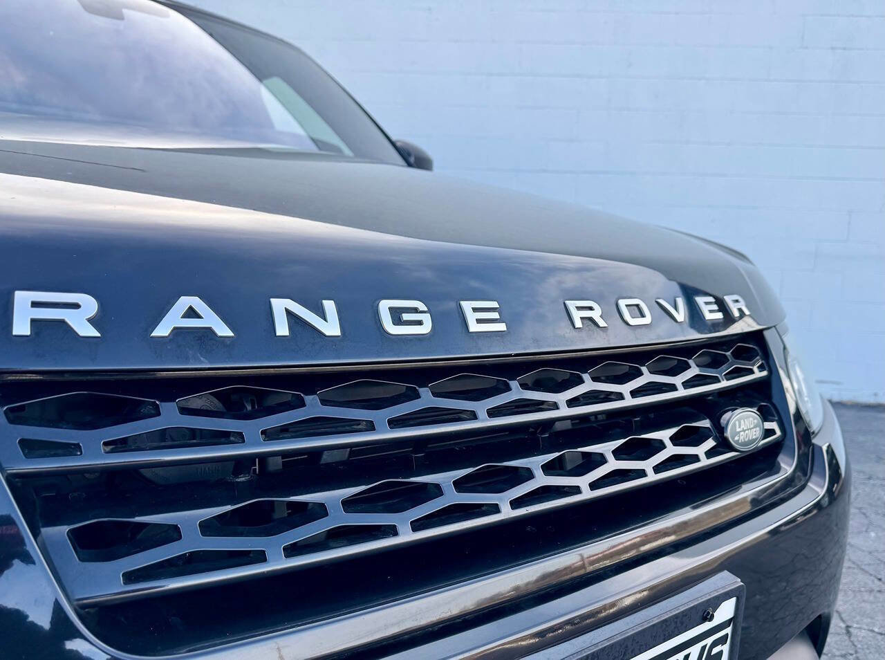 Used 2016 Land Rover Range Rover Sport Supercharged image 9