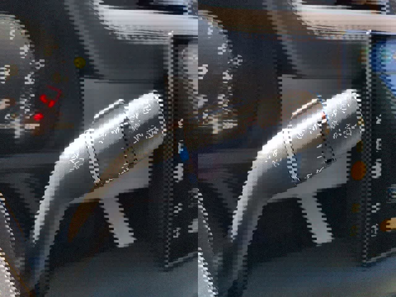 Certified 2025 Land Rover Defender 110 S image 27