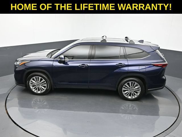 Used 2025 Toyota Highlander Platinum AWD/4WD image 57