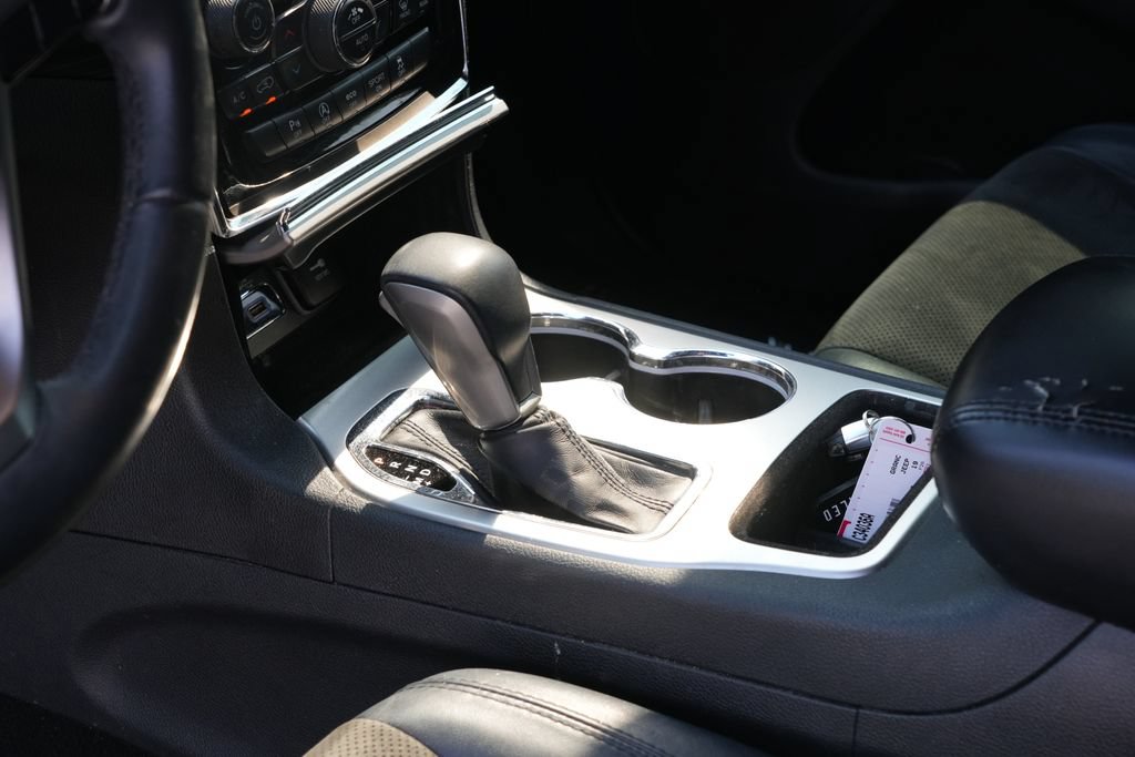 Used 2019 Jeep Grand Cherokee Altitude AWD/4WD image 10