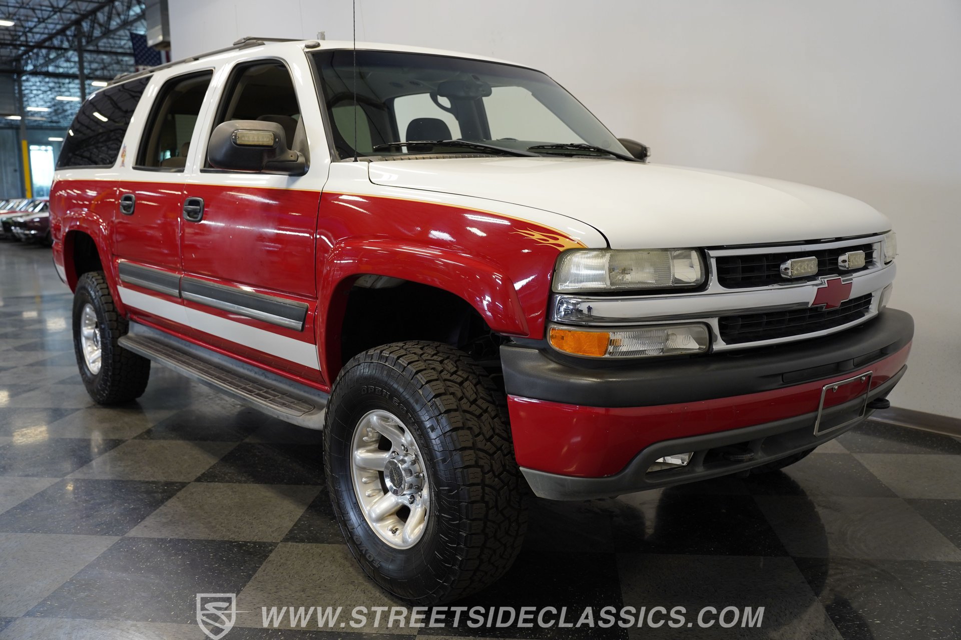 Used 2004 Chevrolet Suburban 2500 LS w/ Suspension Package, Autoride AWD/4WD image 17