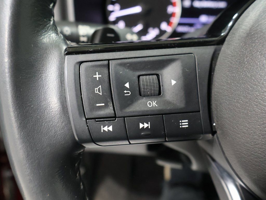 Used 2023 Nissan Rogue SV w/ SV Premium B Package image 40