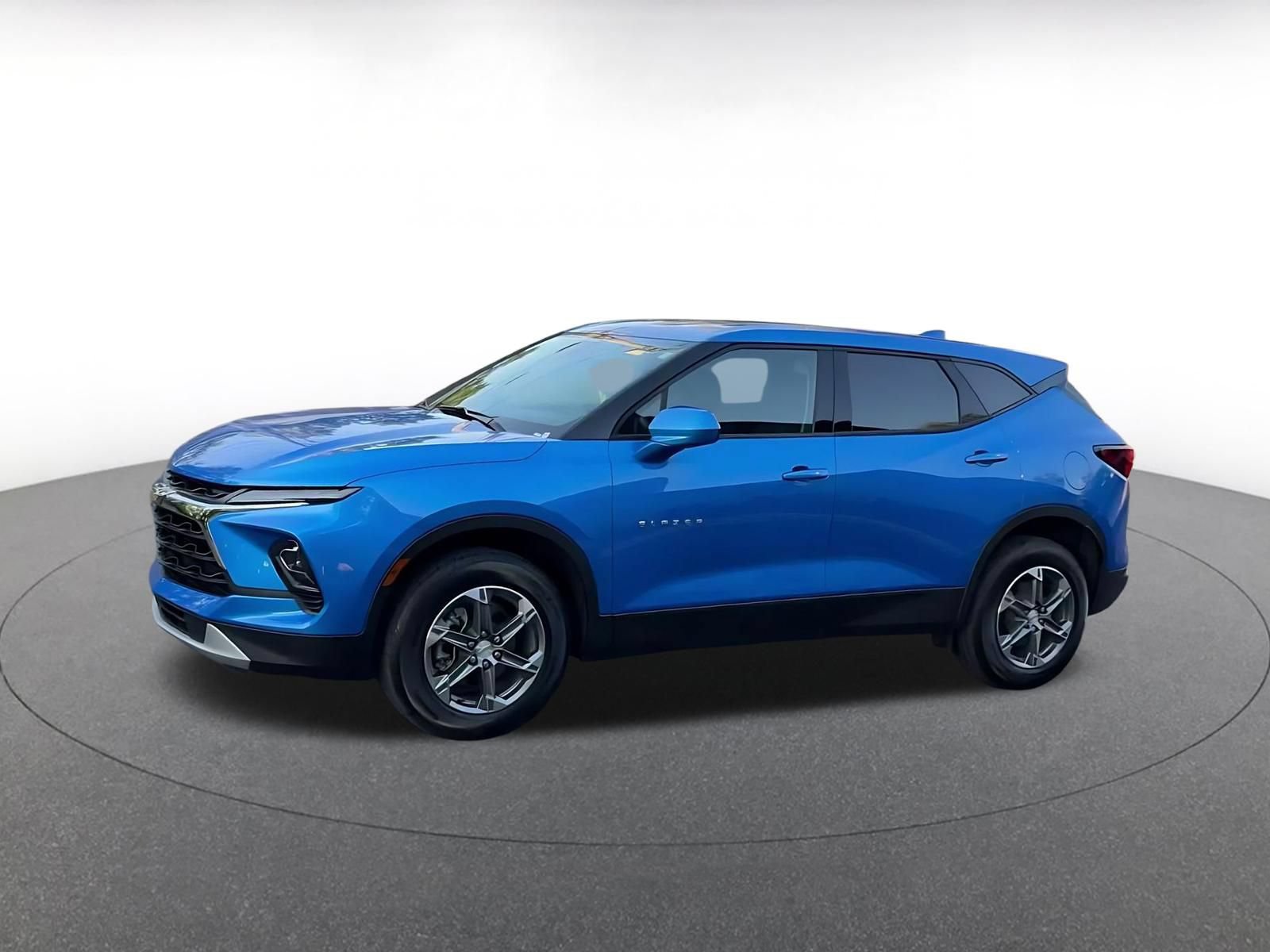 Used 2026 Chevrolet Blazer LT FWD image 7
