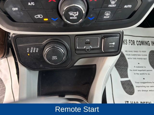 Used 2022 Jeep Renegade Limited AWD/4WD image 16