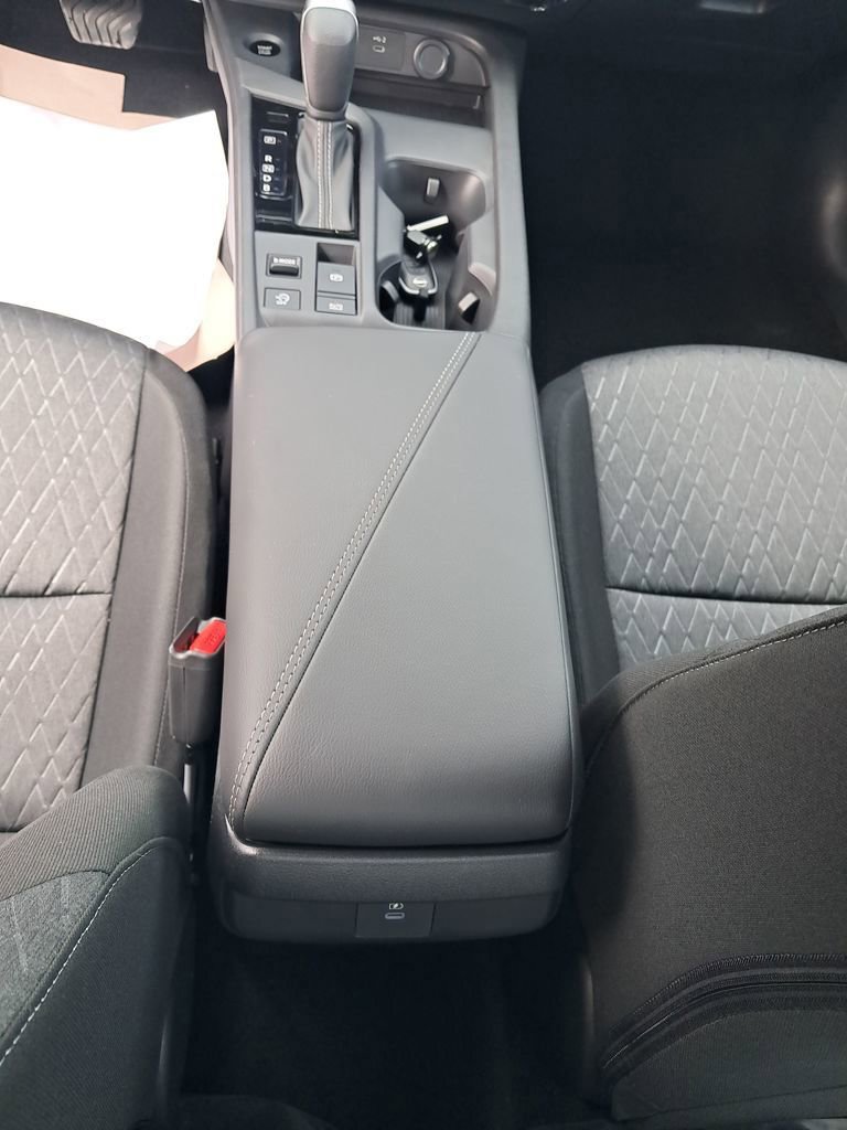 New 2026 Nissan Sentra SV w/ Floor Mat Package FWD image 27