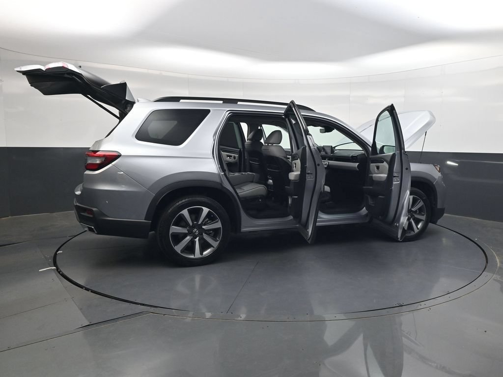 Used 2023 Honda Pilot Elite image 36