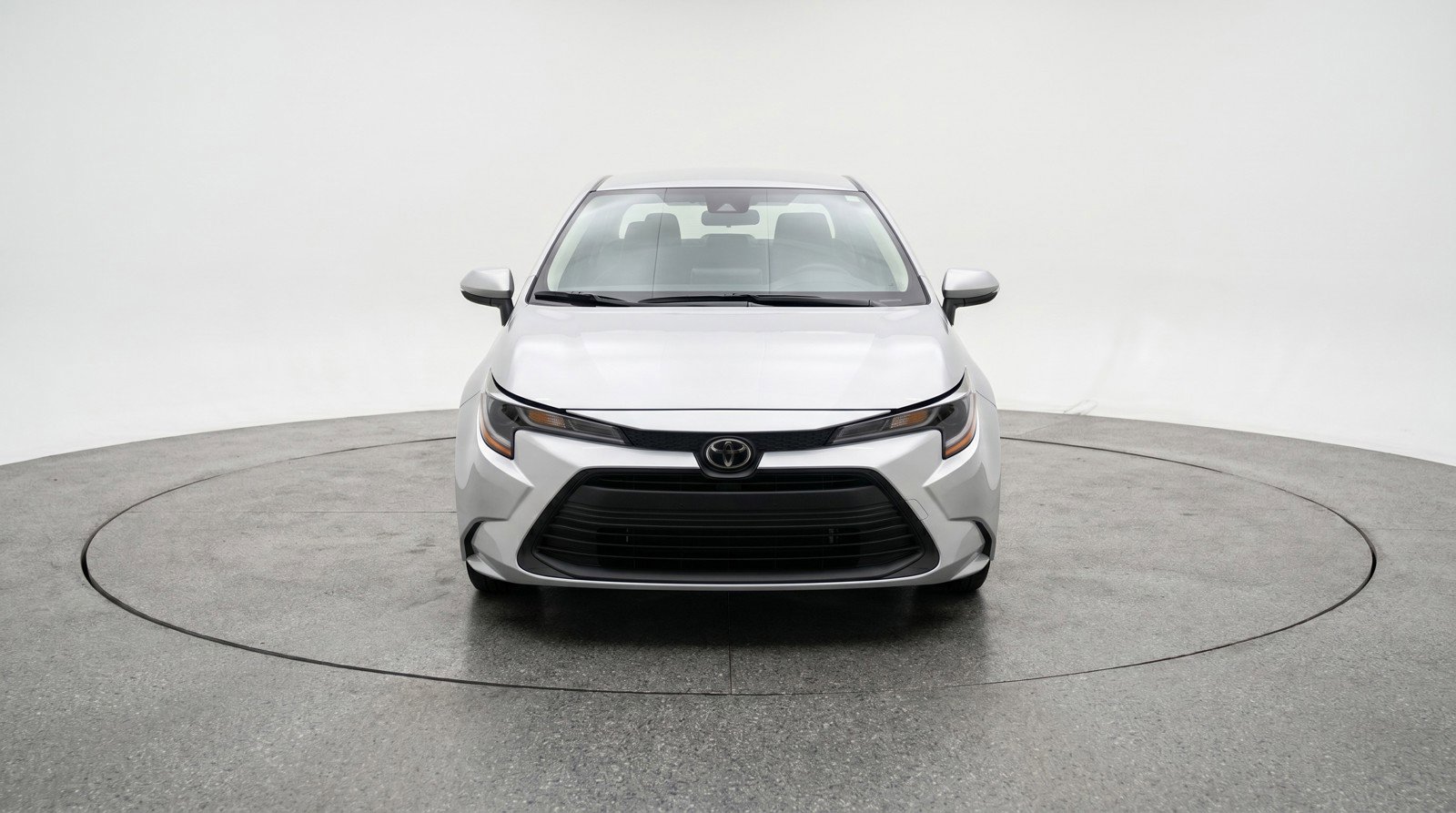 Used 2025 Toyota Corolla LE FWD image 2