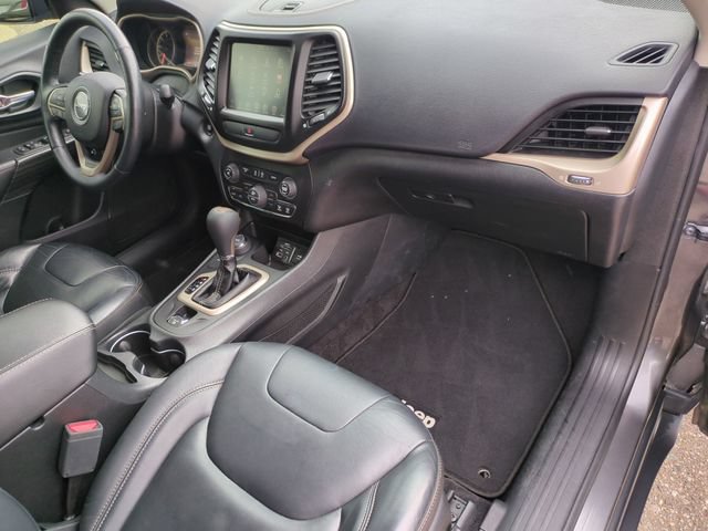 Used 2017 Jeep Cherokee High Altitude AWD/4WD image 19