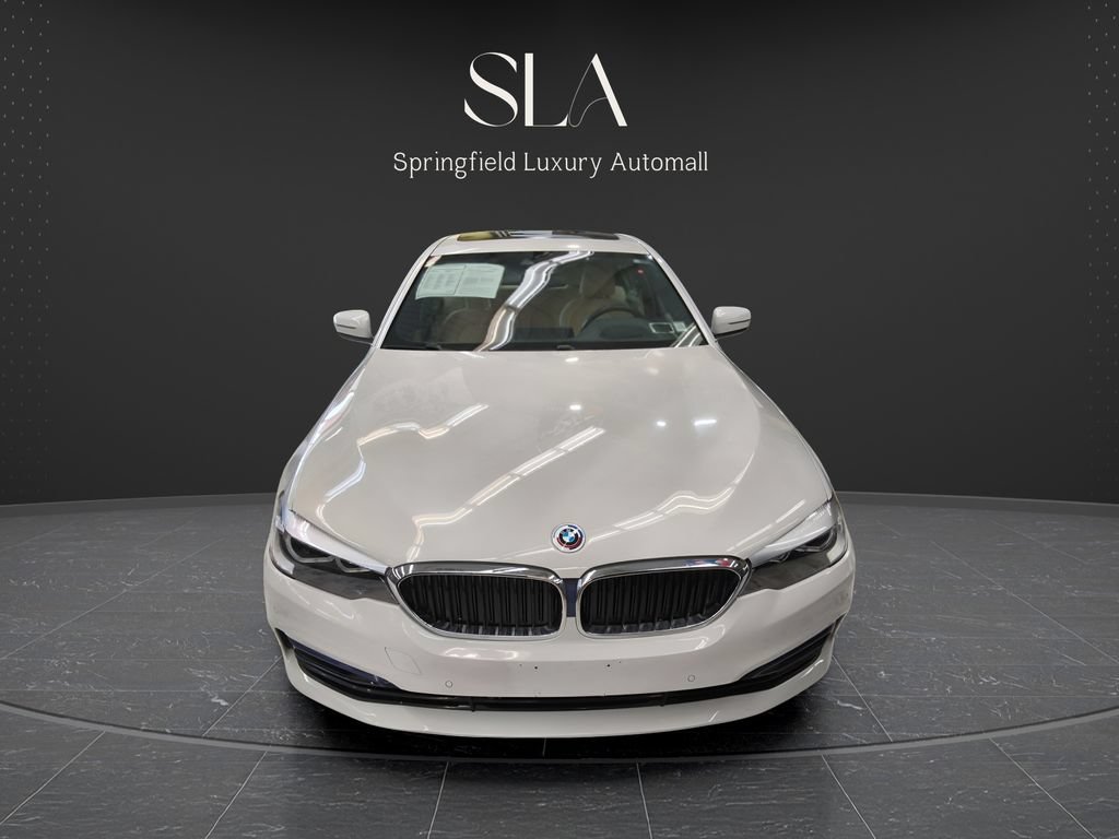 Used 2019 BMW 530e xDrive w/ Convenience Package AWD/4WD image 2