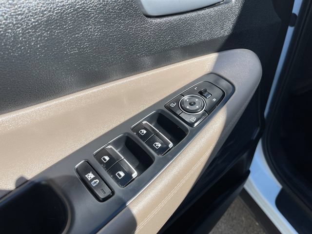 Used 2019 Hyundai Santa Fe SEL AWD/4WD image 11