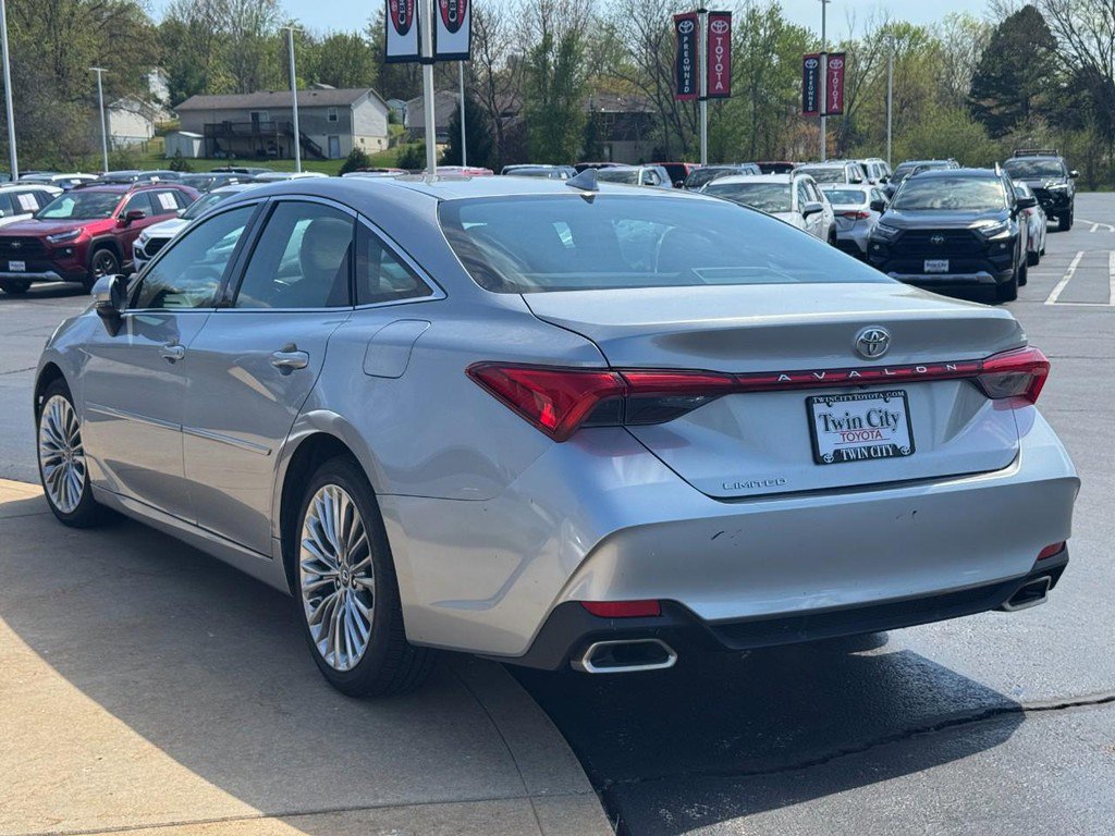 Used 2019 Toyota Avalon Limited w/ Protection Package image 6