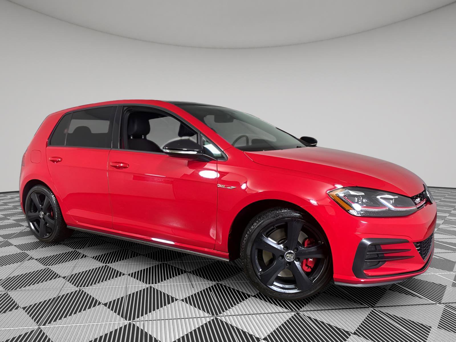 Used 2021 Volkswagen GTI SE image 1