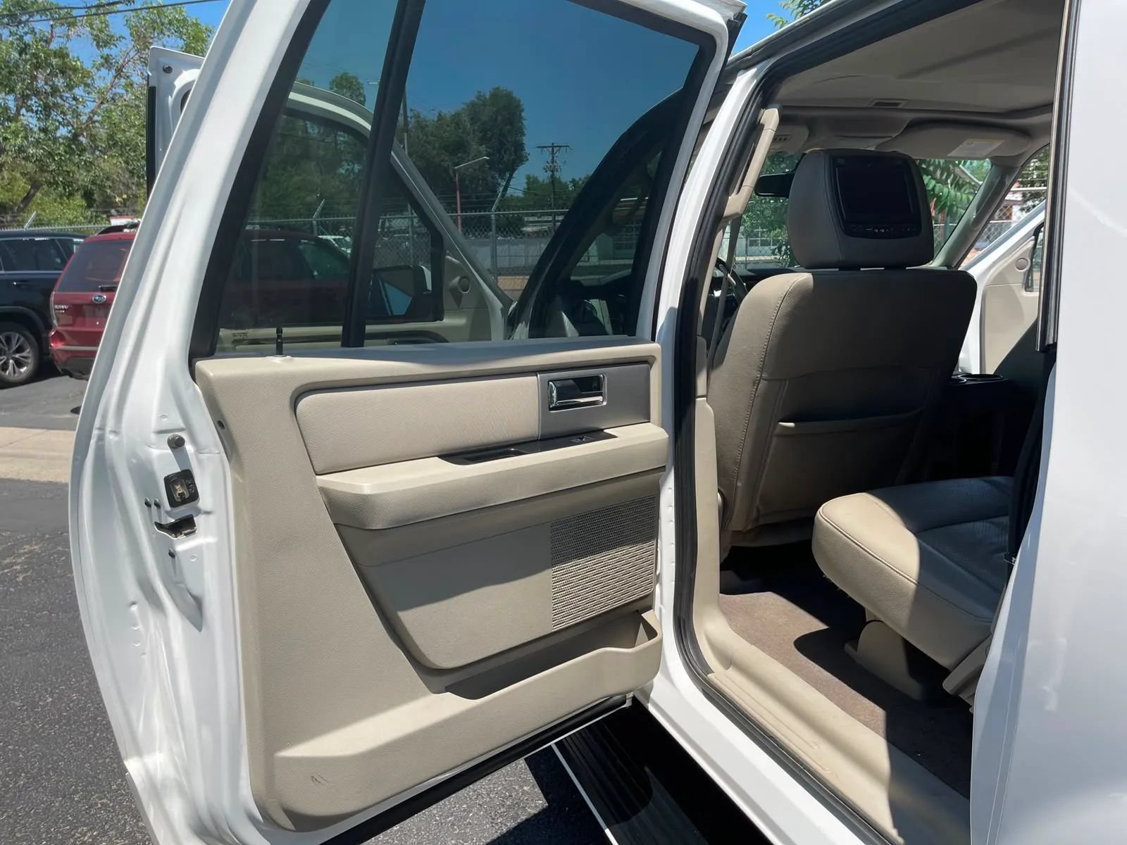Used 2013 Ford Expedition EL Limited AWD/4WD image 14