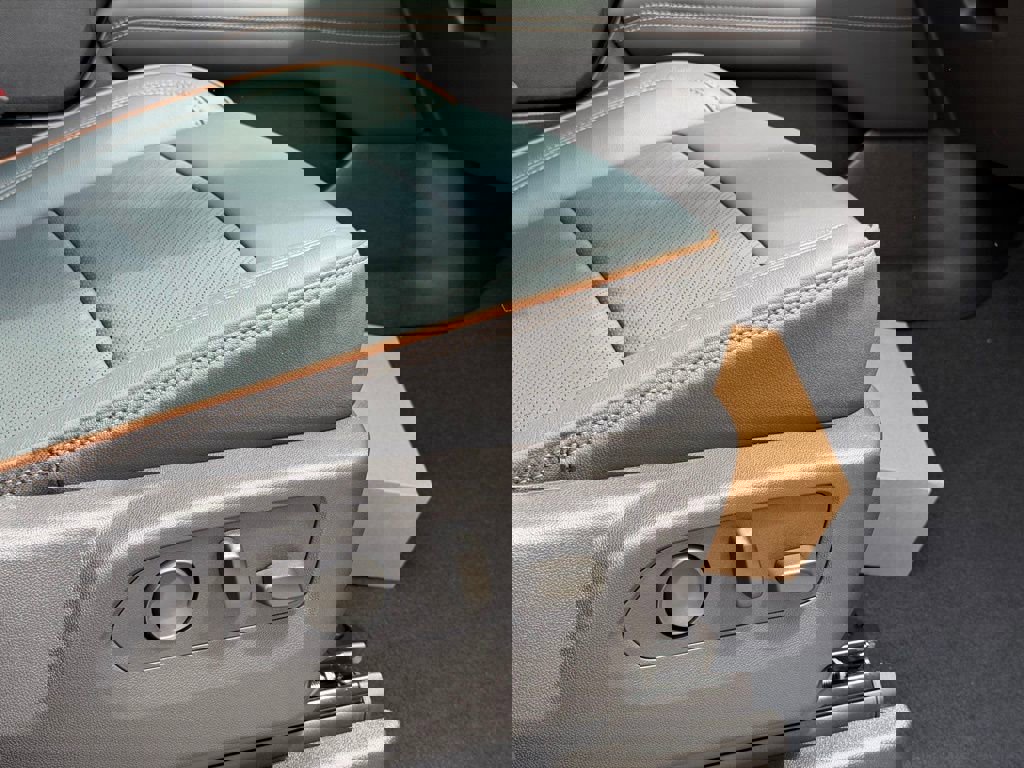 New 2026 GMC Yukon AT4 w/ AT4 Premium Plus Package image 12