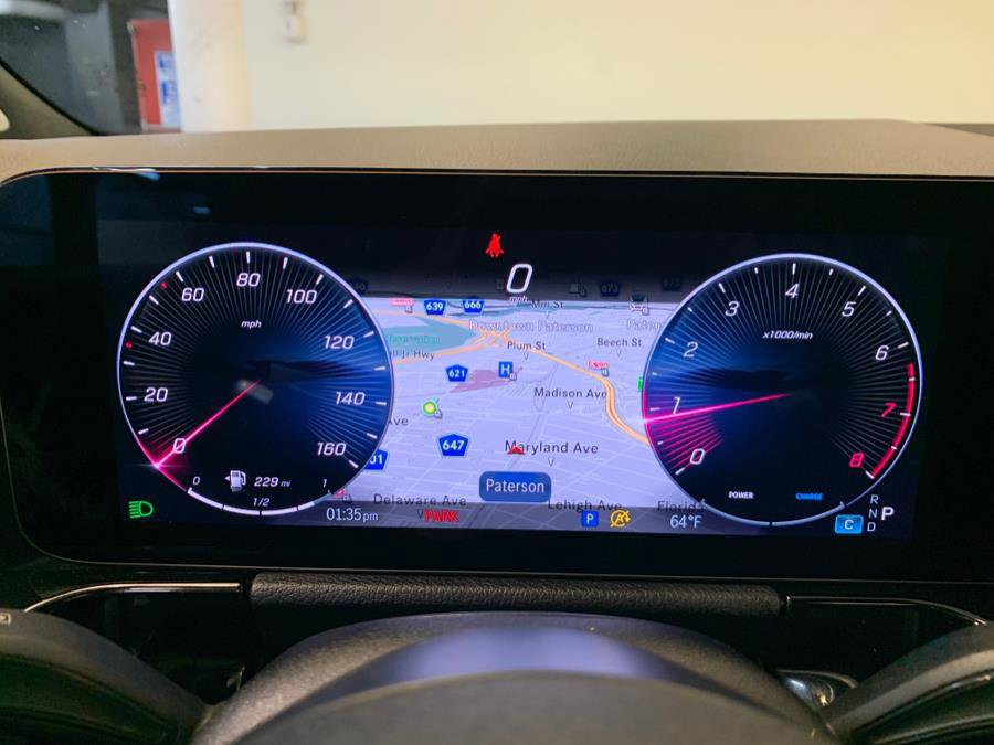 Used 2025 Mercedes-Benz GLA 250 4MATIC image 23