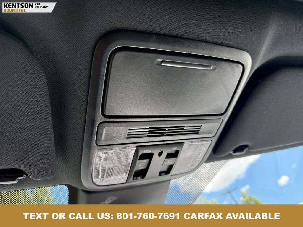 Used 2025 Honda Odyssey Sport-L image 29