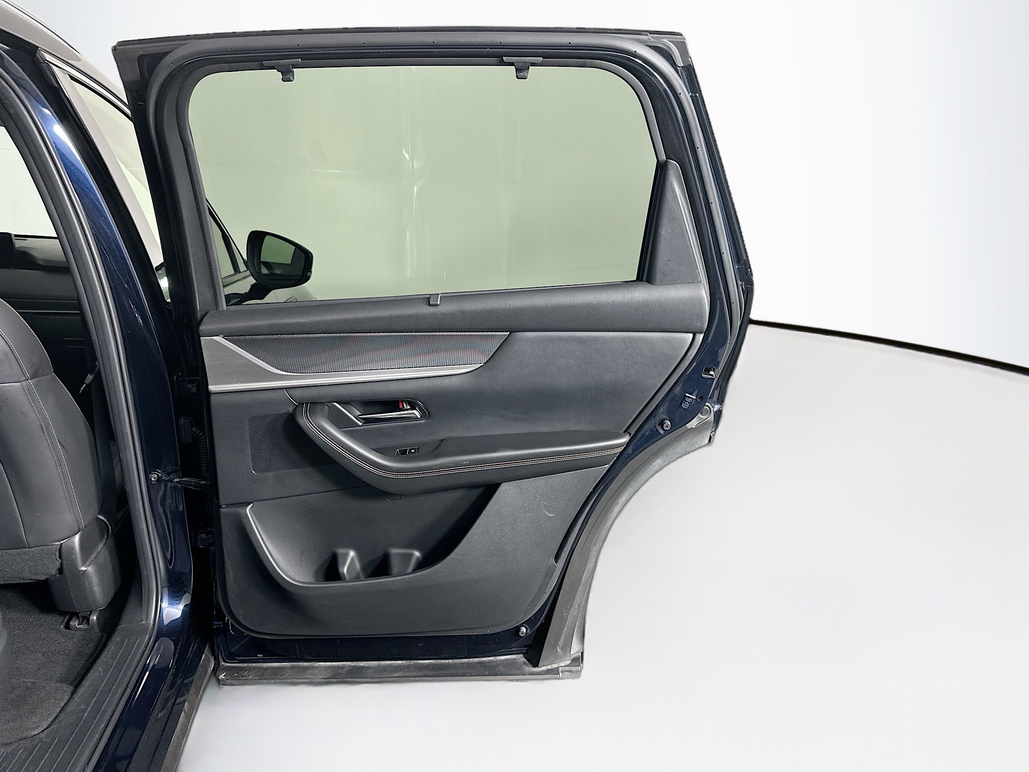 Used 2023 Jeep Wrangler Sahara w/ Cold Weather Group AWD/4WD image 34