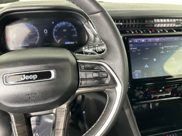 Certified 2024 Jeep Grand Cherokee L Limited w/ Black Appearance Package AWD/4WD image 18