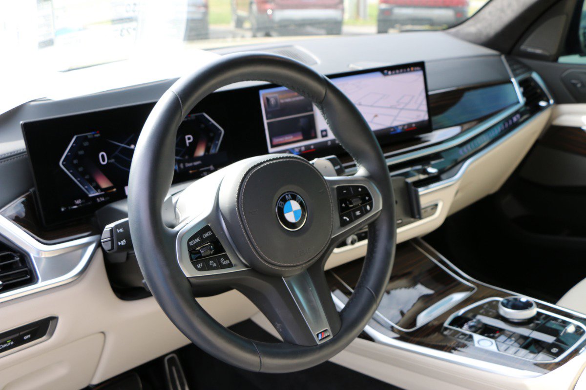 Used 2026 BMW X7 xDrive40i w/ Executive Package image 20