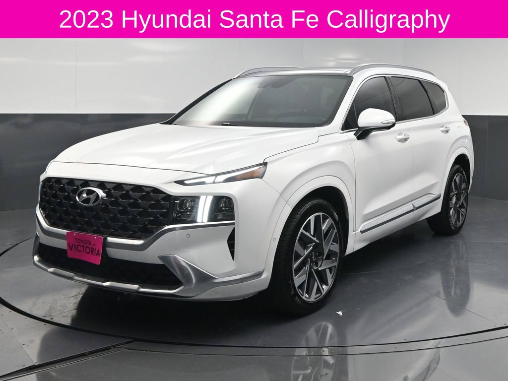 Used 2023 Hyundai Santa Fe Calligraphy FWD image 2