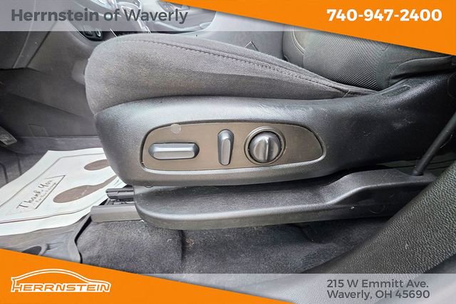 Used 2023 Chevrolet Traverse LT FWD image 16