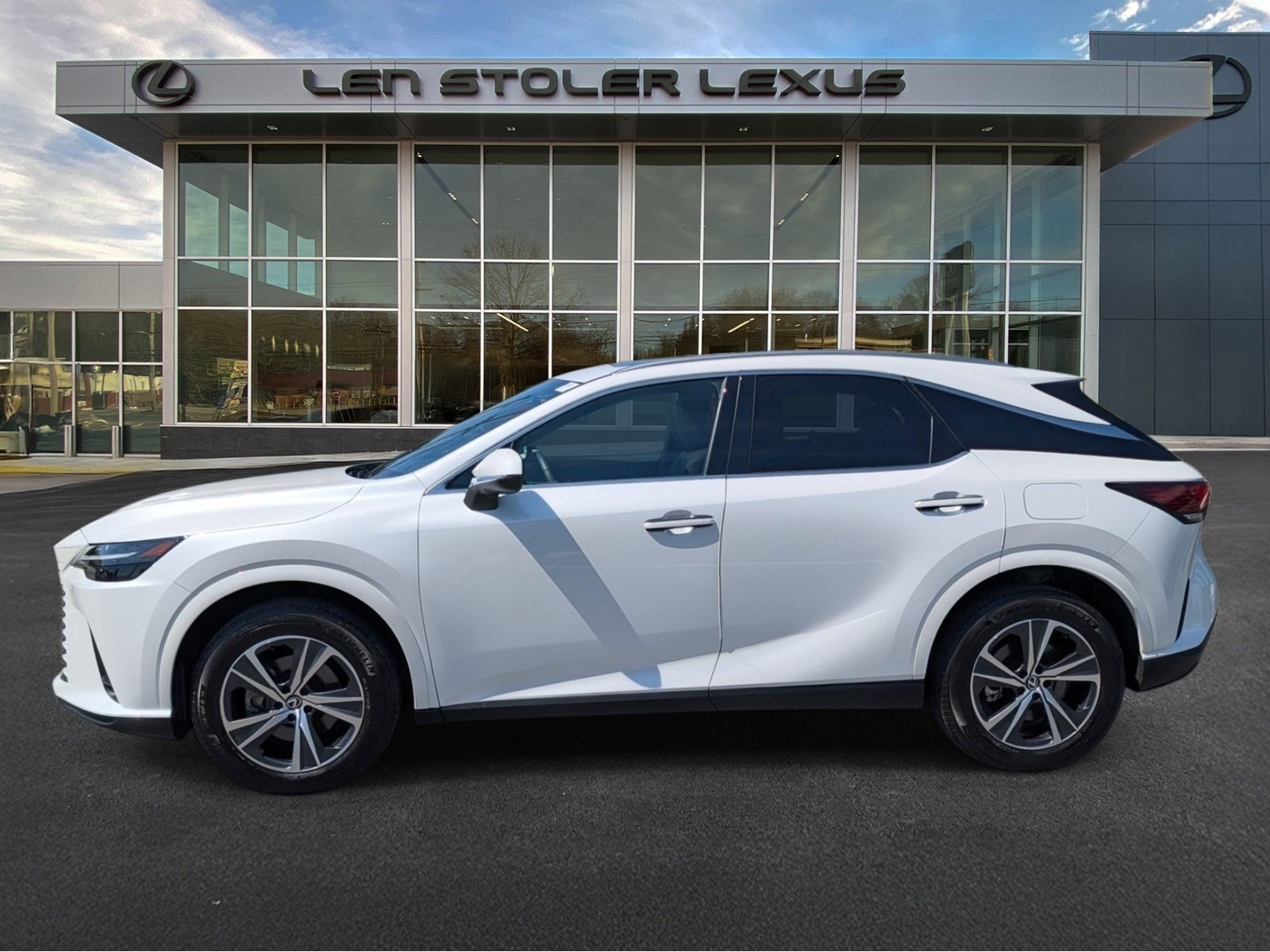 Certified 2025 Lexus RX 350h AWD/4WD image 6