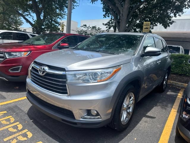 Used 2016 Toyota Highlander Limited FWD image 3