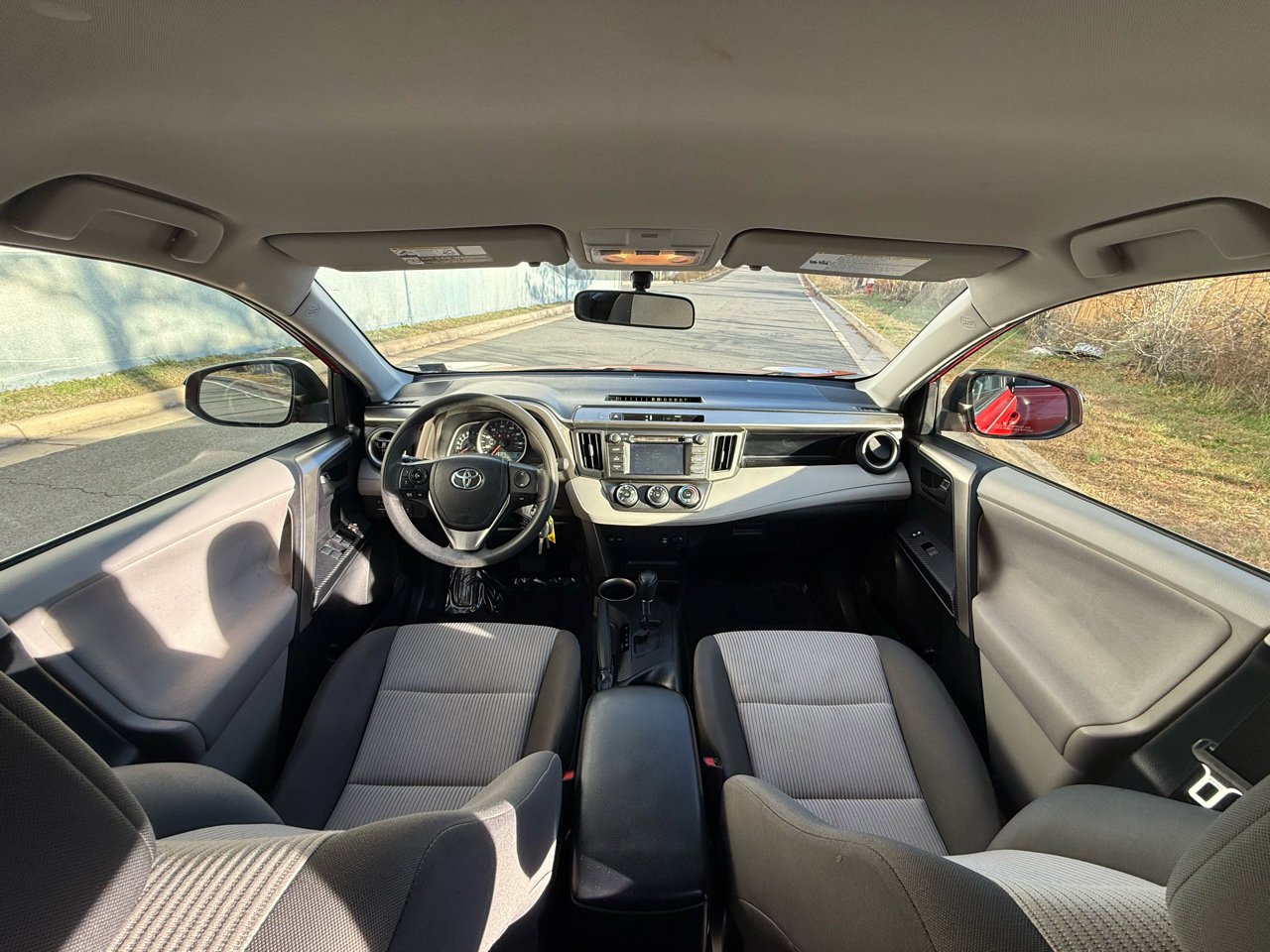 Used 2013 Toyota RAV4 LE image 26