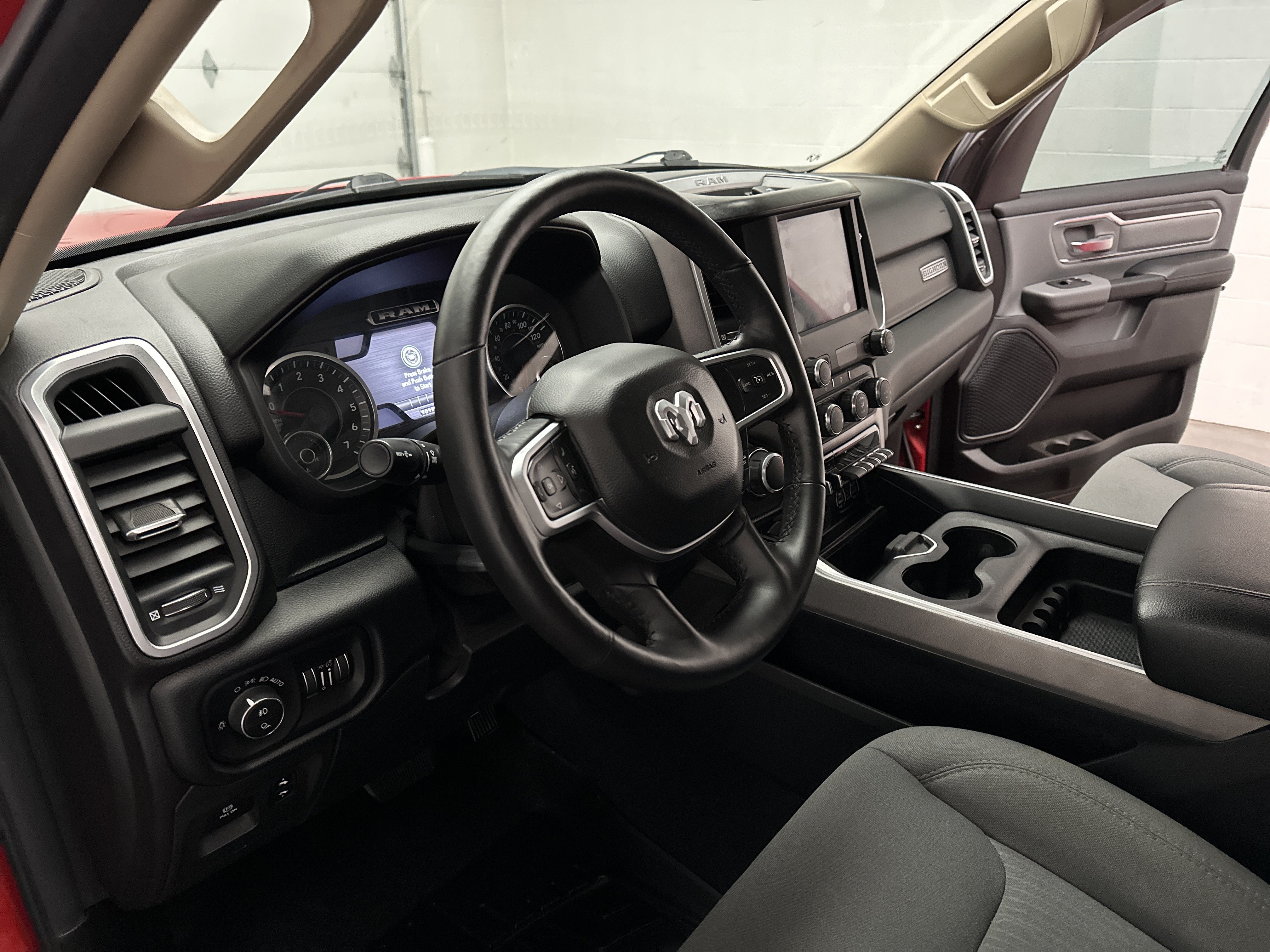 Used 2019 RAM 1500 Big Horn AWD/4WD image 16