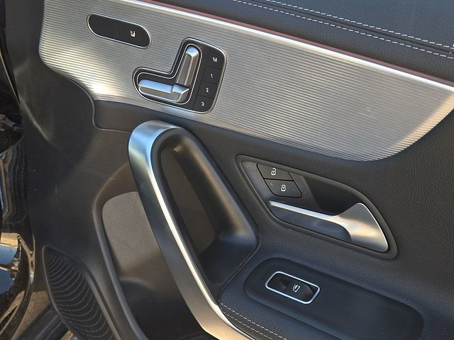 Used 2021 Mercedes-Benz CLA 250 image 12