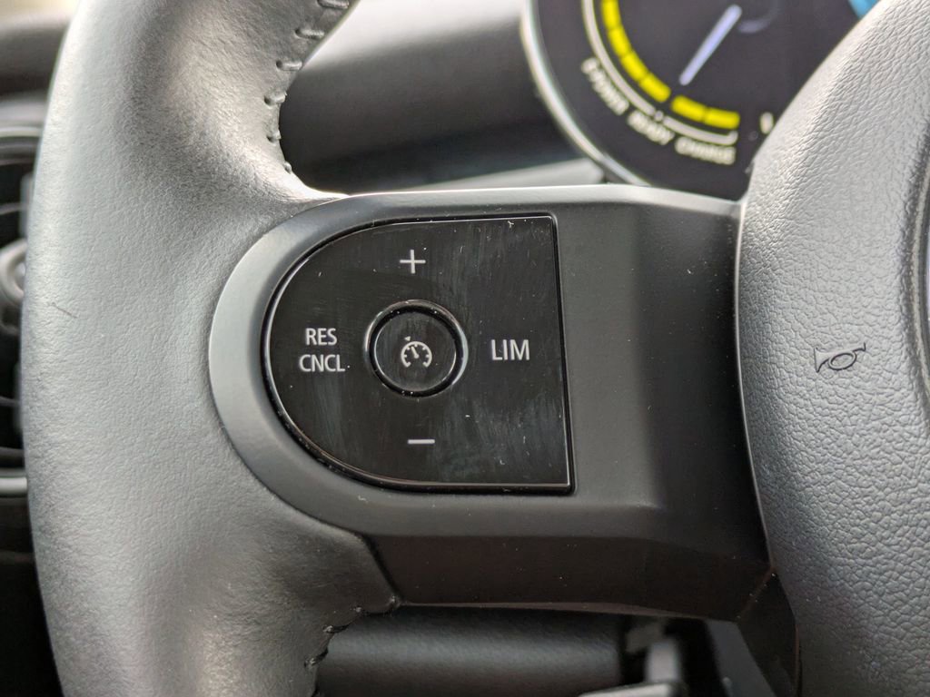 Used 2022 MINI Cooper SE image 23