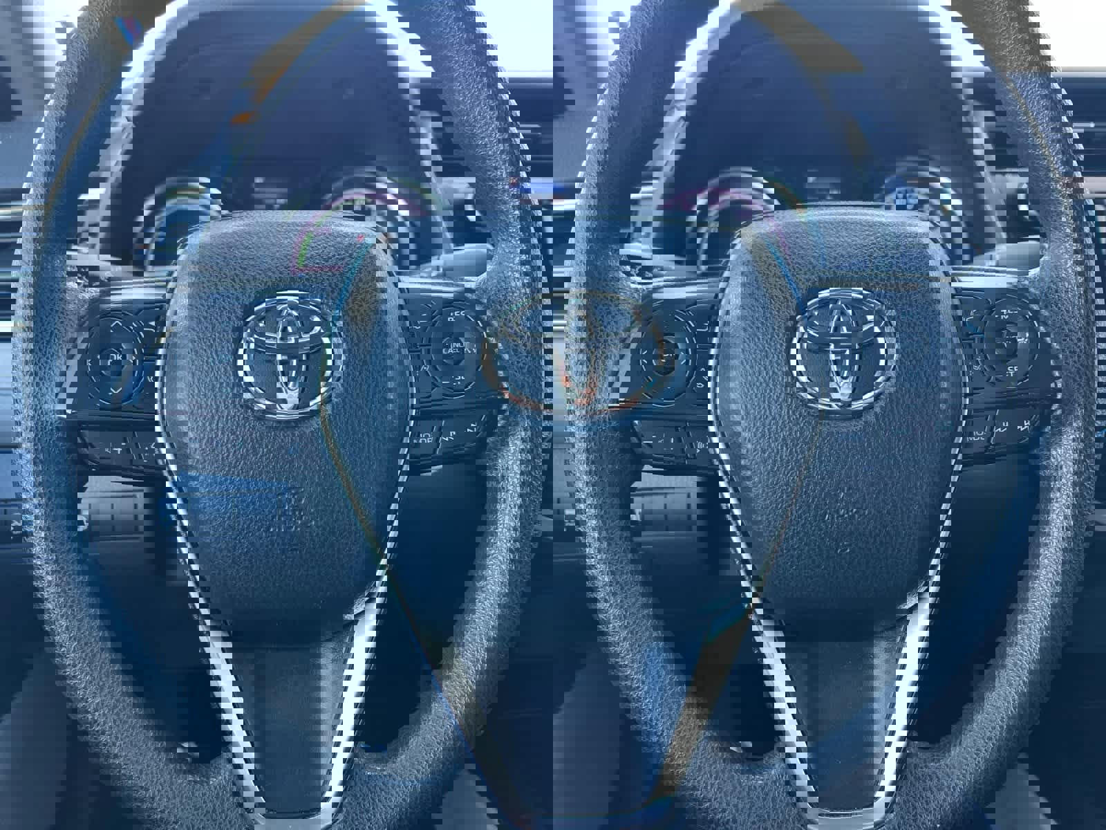 Used 2018 Toyota Camry LE image 23