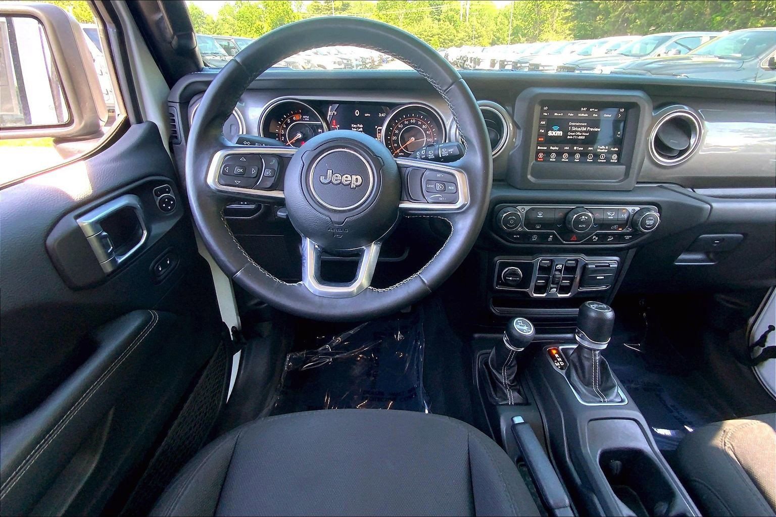 Used 2019 Jeep Wrangler Unlimited Sahara w/ Safety Group AWD/4WD image 5